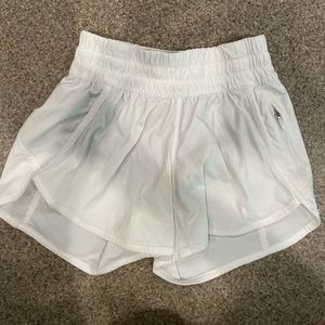 Lululemon tracker shorts